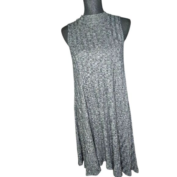 Chic Papaya Mock-Neck Dress - Grey Knit- Size L - Picture 2 of 6